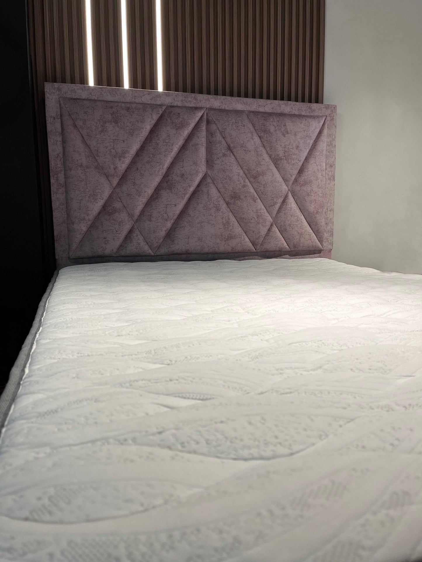 COMBO COLCHÓN ROYAL + CABECERO + BASE CAMA